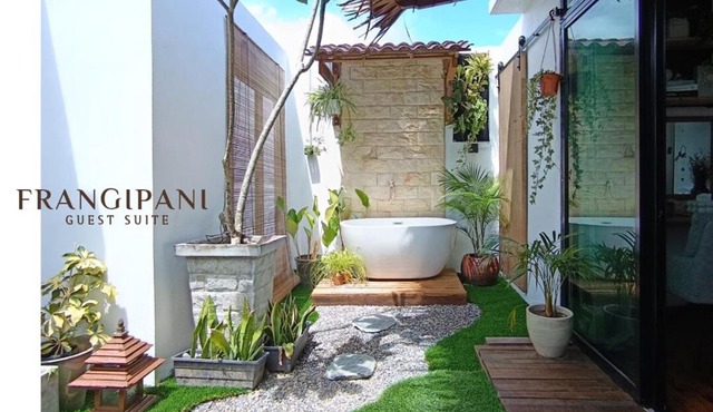 Frangipani Private Garden Guest Suite Free Netflix in Alor Setar
