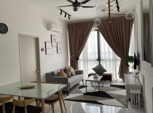 FREE NETFLIX! ZAs Suite at Troika Residence, KB in Kota Bharu