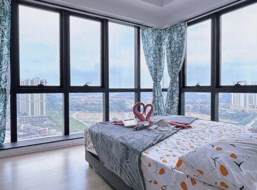 FREE Parking REVO 2 Bedrooms Bukit Jalil L28 in Kuala Lumpur