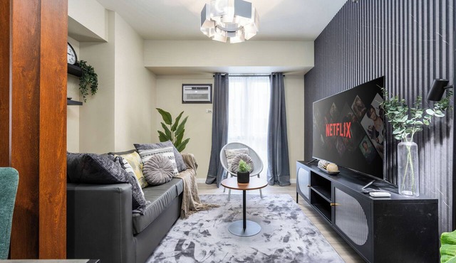Fully Furnished 2-Bedroom Condo in Cebu IT Park Near Sugbo Mercado & Ayala Mall in Cebu City
