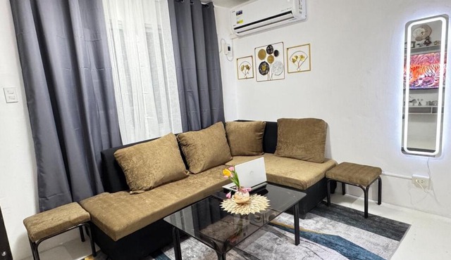 Gelos Place