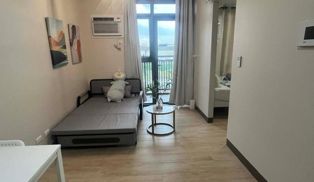 Gentry Manor 2 Beds fast WIFI Near Okada MOA NAIA 8E in Manila