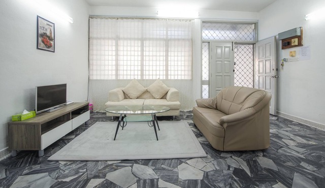George House @ Georgetown in George Town