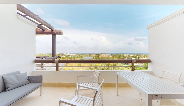Golden Bear Studio Getaway in Punta Cana