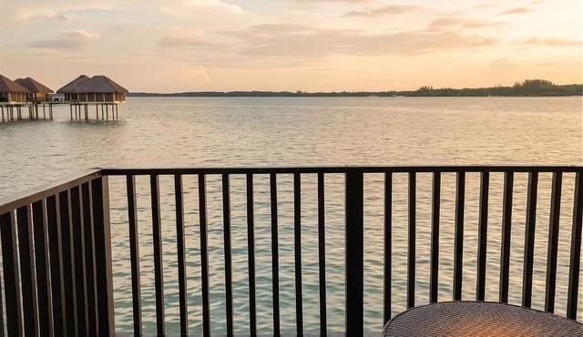 Golden Palm Tree Suite, Sepang, Malaysia in Kampung Rawa