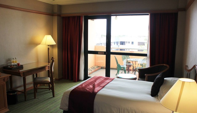 Grand Palace Hotel