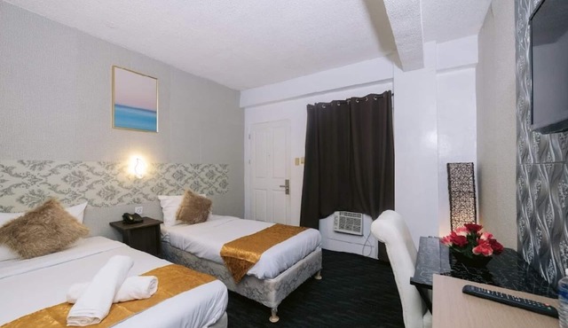 Grand Peninsula Suites in Balanga