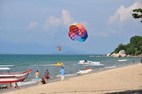 Green Ocean Seaview Apartment in Batu Ferringhi