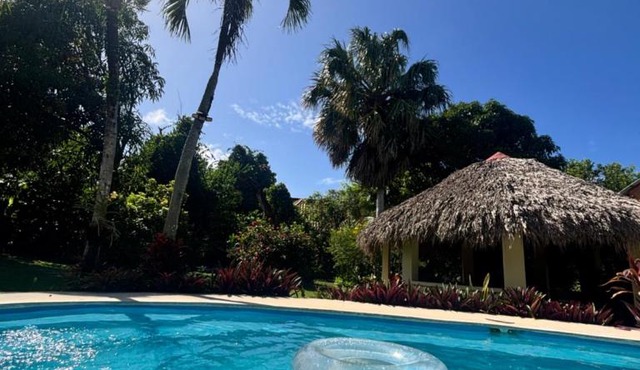 Guesthouse in tropical villa with gorgeous garden in Cabrera