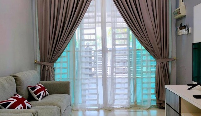 Guesthouse Mergong Jaya l Town Area l Near by Lotus Mergong 8-10 Pax in Alor Setar
