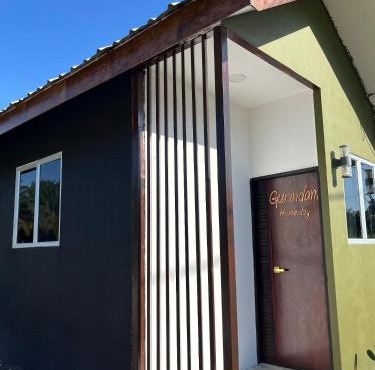 Gurindam Homestay in Parit Raja
