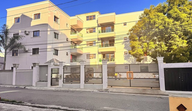 Harmony 4-bedroom apartment with AC.-amazing Wifi in Santiago de los Caballeros in Santiago de los Caballeros