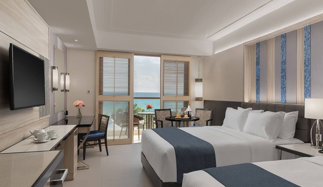 Henann Palm Beach Resort in Boracay Island