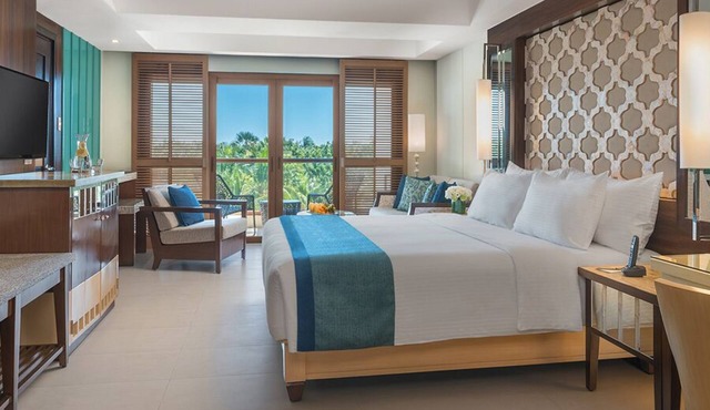 Henann Resort Alona Beach in Panglao