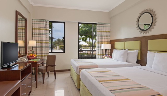 Holiday Inn Hotel & Suites Batangas Limapark, an IHG Hotel
