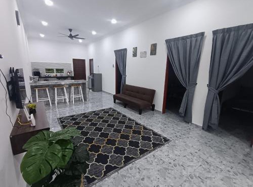 Homestay Queiniey Batu Berendam Melaka