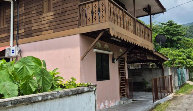 Homestay Sayang Salmah in Balik Pulau