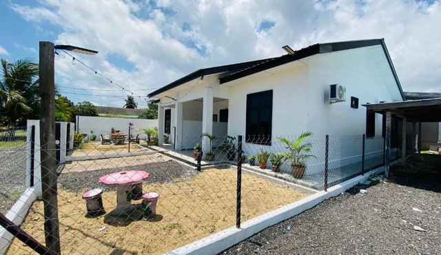 Homestay Teratak Nailufar Pekan in Pekan