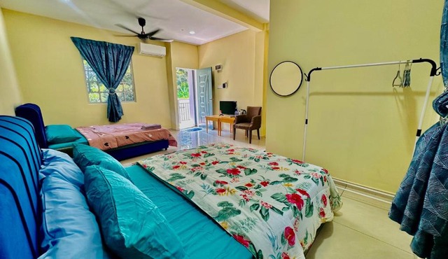 Homestay ZALIDA DELUXE DOUBLE QUEEN 2 in Simpang Empat