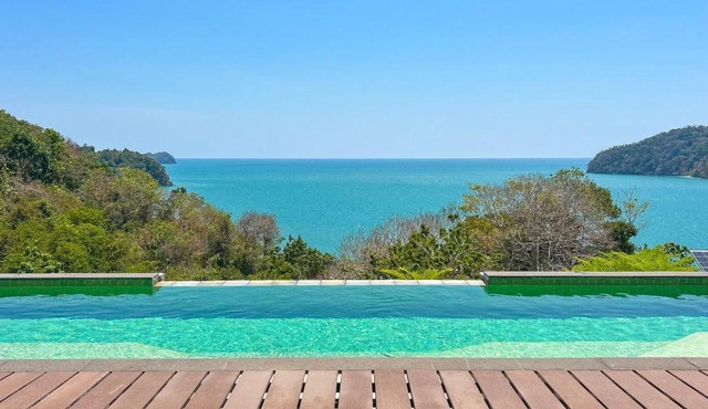 Hornbill Estate - Premium Luxury Villa - Private Beachfront