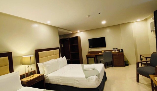Hotel Herencia 625 in Daraga