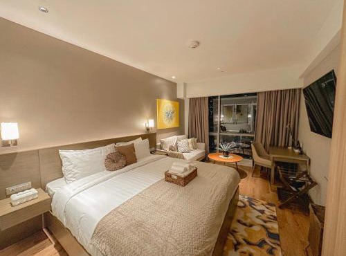 Hotel Novotel Suites at Acqua in Manila
