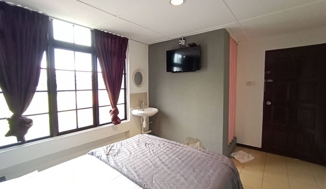 Hotel O Grand Vista in Kuching