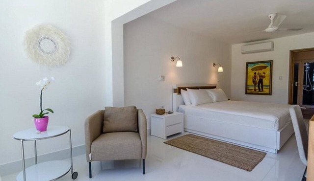 Hotel room on sandy beach, all-inclusive option available in Cabarete
