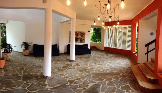 Hotel room with breakfast, pool/restaurant/Wi-Fi/TV/AC, near everything in Sosúa