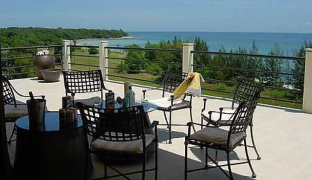 Huge Sunset Suite Room with amazing sea and garden view in Kudat