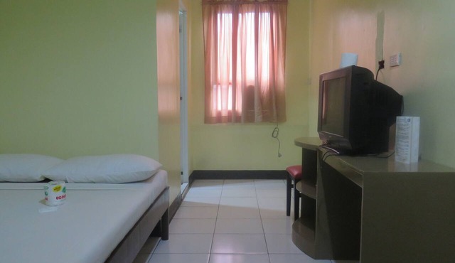 Iloilo Budget Inn - Valeria in Iloilo