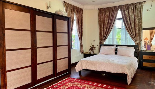 Inap Warisan A bungalow located in fishing village