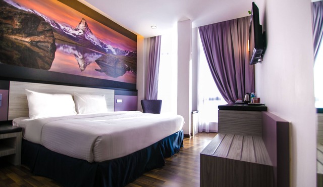Indra Hotel - Boutique Suites