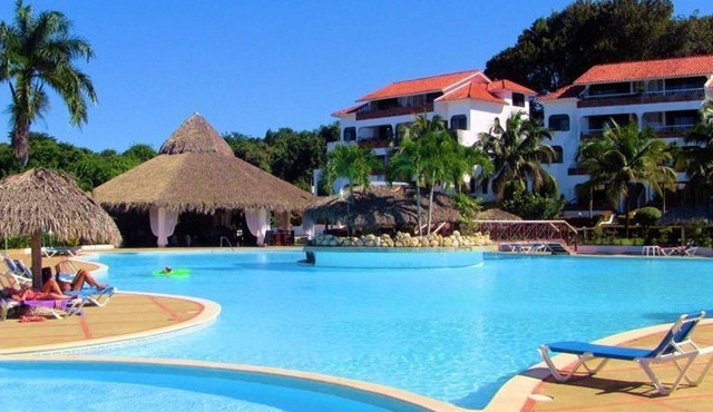 Inexpensive Condo in tropical resort, pool/cable TV/Wifi, fully equipped in Sosúa
