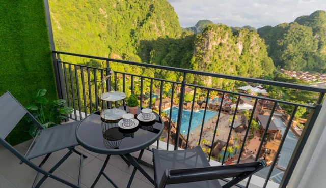Ipoh Tambun Lost World Sunway Onsen Suite 2R 8Pax Mira Theme Park View