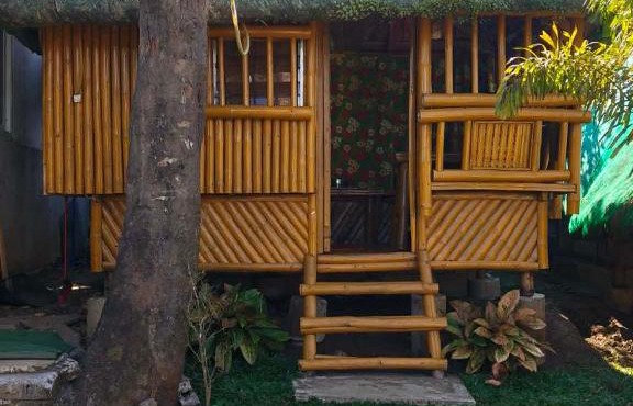 Itawis Resort - Kubo Lily in Silang