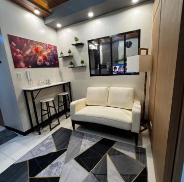 J and J RED Residence