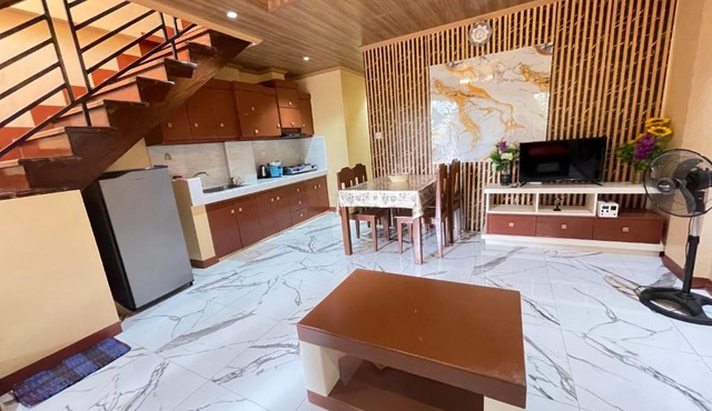 J Banal apartment in Dauis