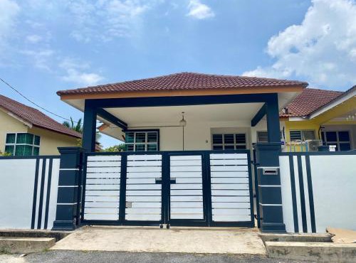 Jenhan Homestay Kuantan - Semi-D, Indoor Kids Playground in Kampong Bugis