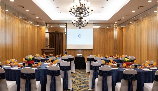 Jpark Island Hotel in Cebu City