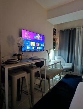JTower Residences Mandaue- Cebu Condo Dazzie Home with Swimming Pool