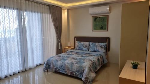 Kailani Beach Resort