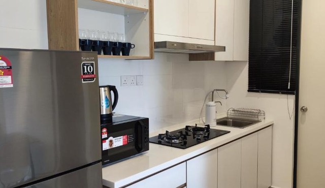 Kenwingston Avenue Sungai Besi 3BR Designer WiFi Netflilx in Kuala Lumpur