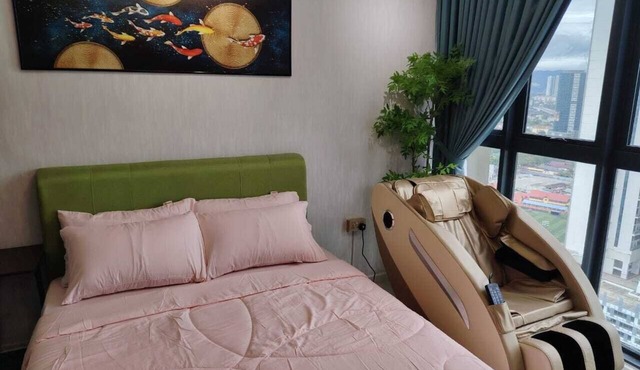 KL Majestic VIP studio Massage Chair 26-1B KLCC view in Kuala Lumpur