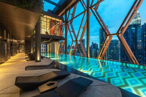 Klcc Suites at Twin Tower