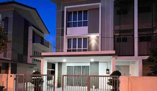 Kuala Selangor Semi -D 30pax Ev WallBox KTV Children Pool