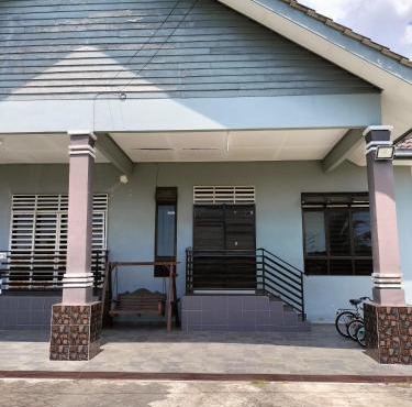 KUALA TERENGGANU GUESTHOUSE-FREE WIFI-NEAR NASI DAGANG ATAS ToL-UNIT A-1 BILIK AIRCOND 2 BILIK KIPAS in Kuala Terengganu