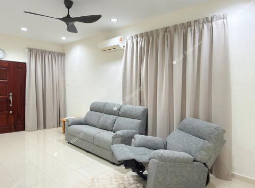 Lais HomeStay Batu Pahat