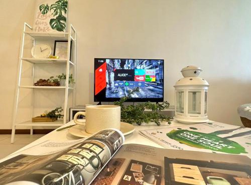 Landmark Superb Coastline View Studio # Netflix # Fast Wifi # Atari in Tanjong Tokong