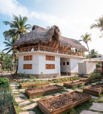 Leisy's Garden Cabins & Dorm in Santa Bárbara de Samaná